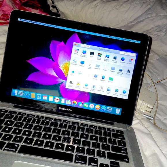 MacBook Pro - Picture 1 of 4